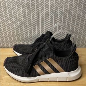 ADIDAS Swift Run Core Black & Ash Pearl Womens Shoes